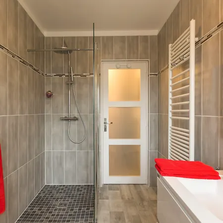 Pensjonat Dday Aviators 4*