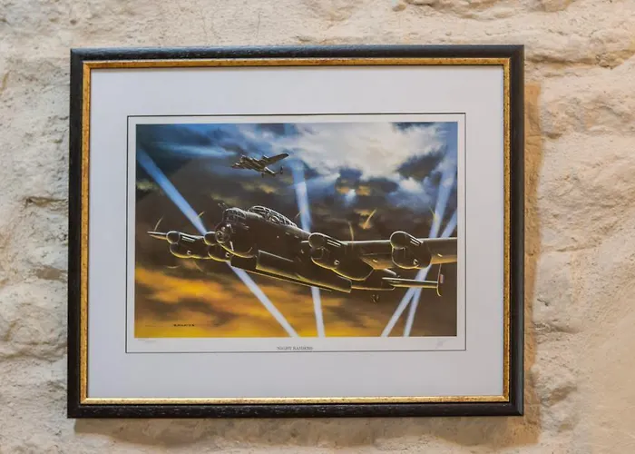 Dday Aviators Guest house 4*