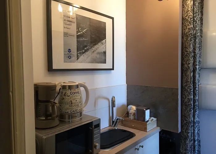 Dday Aviators Guest house